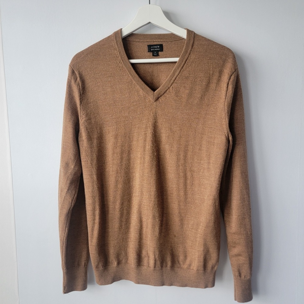 J.crew men's  100% Merino wool V-neck sweater size S breathable long sleeve